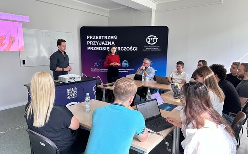 Zwycięzcy UZ Venture Studio podnoszą swoje kompetencje w obszarze biznesowym
